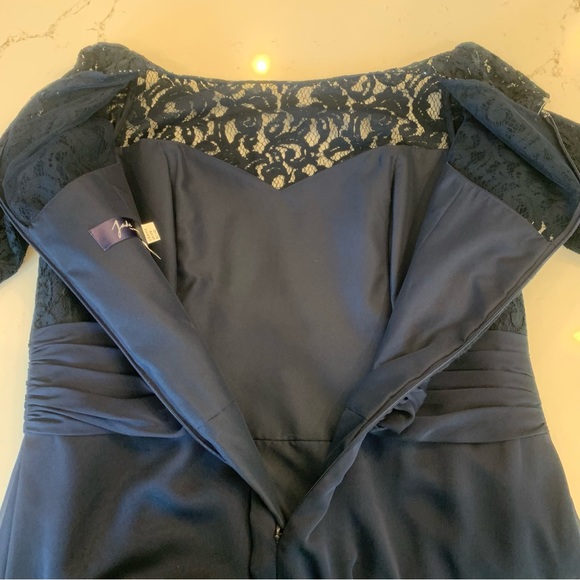 Navy Blue Formal Dress w/ Bead & Lace Detail Size 14 NWOT by Jade - Picture 12 of 15